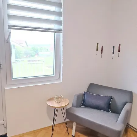 Helena Apartment *